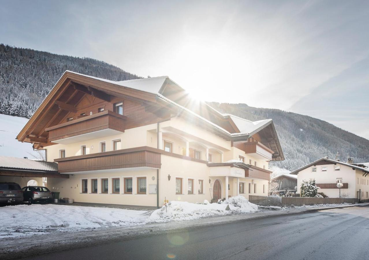 Garni Appartement Alpenresidence Cadipietra Eksteriør billede