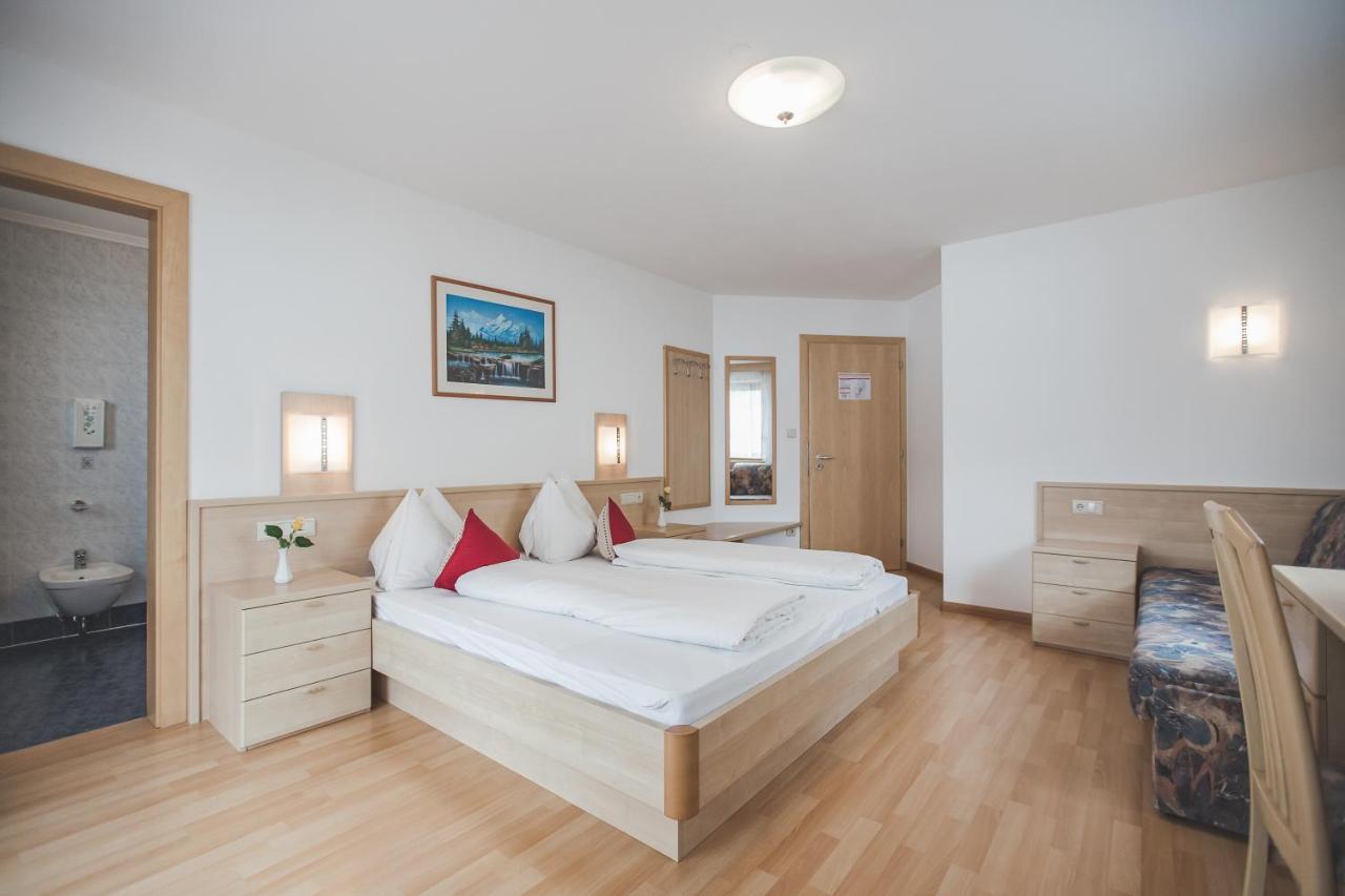 Garni Appartement Alpenresidence Cadipietra Eksteriør billede