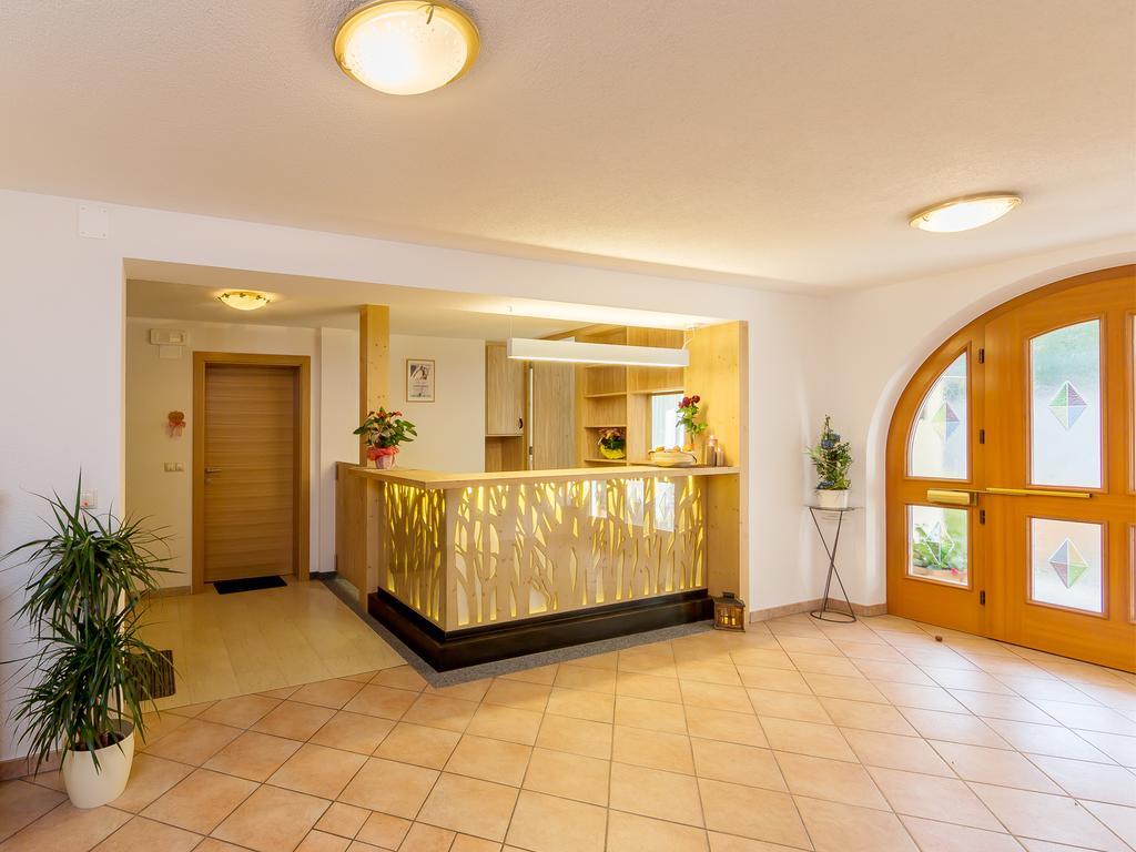 Garni Appartement Alpenresidence Cadipietra Værelse billede