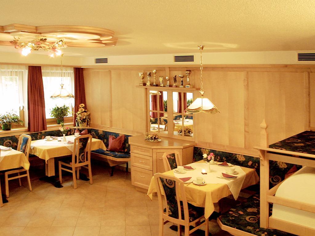 Garni Appartement Alpenresidence Cadipietra Værelse billede
