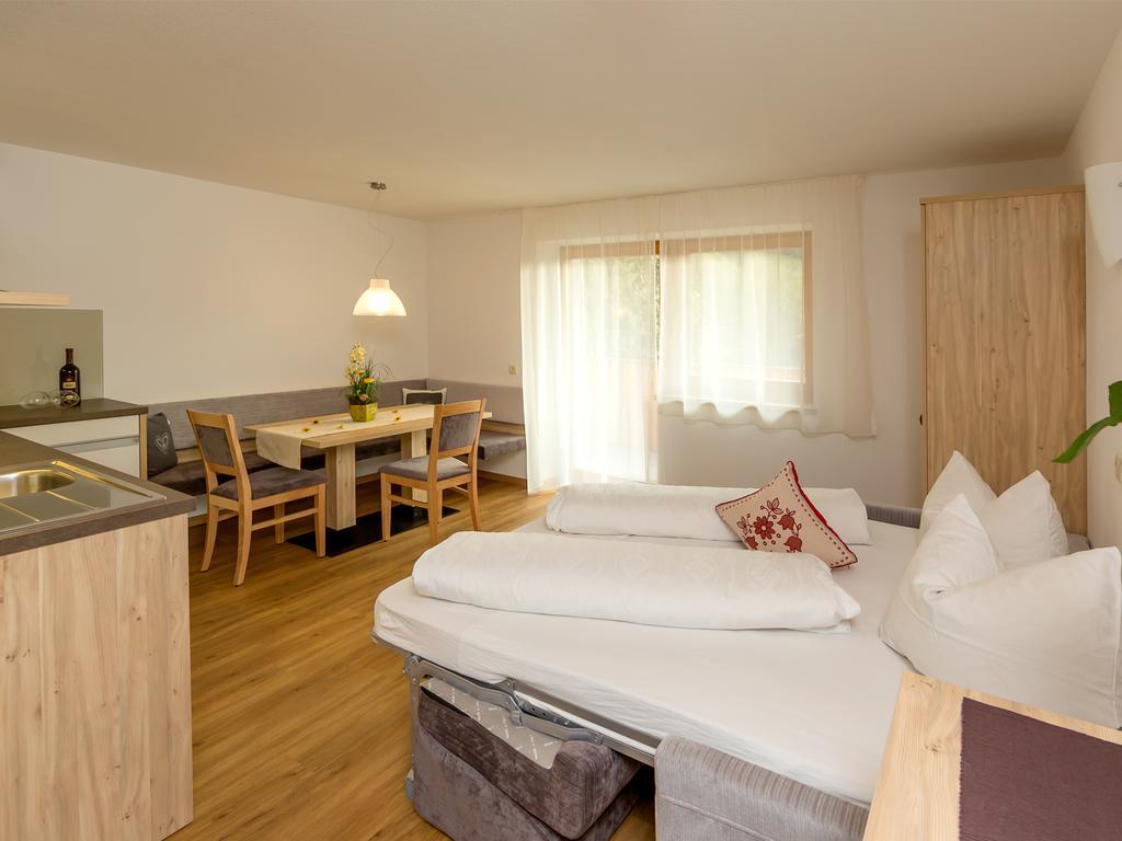Garni Appartement Alpenresidence Cadipietra Værelse billede