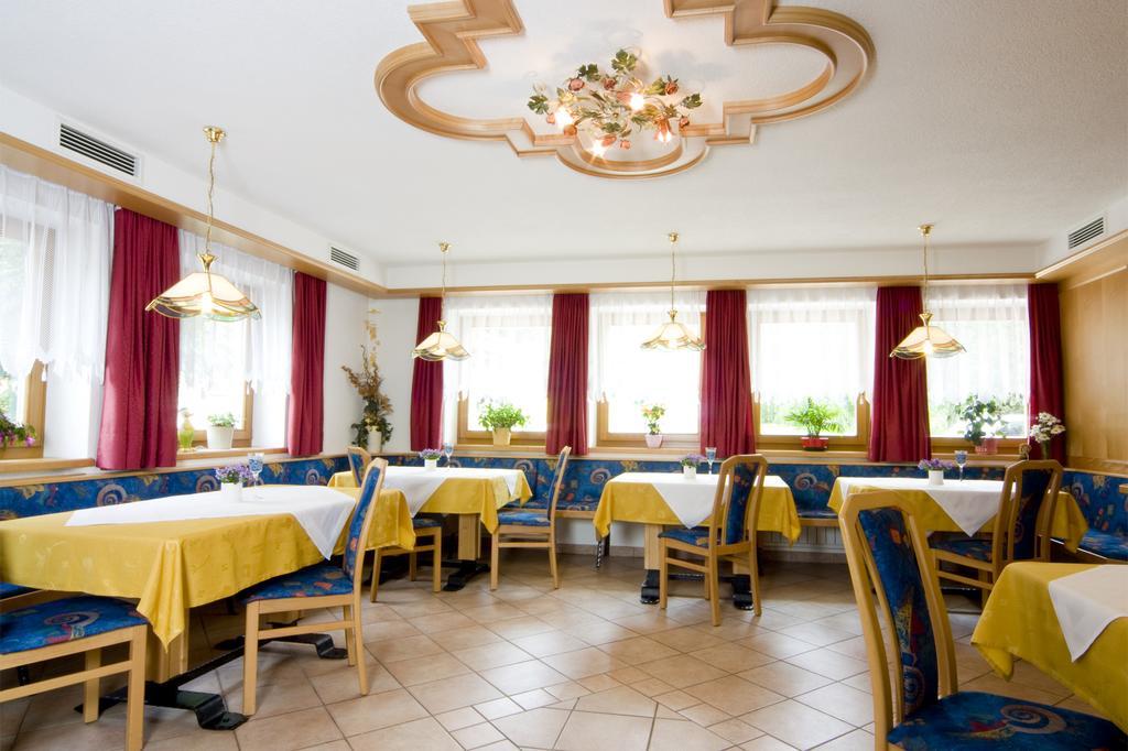 Garni Appartement Alpenresidence Cadipietra Værelse billede