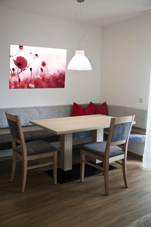Garni Appartement Alpenresidence Cadipietra Værelse billede