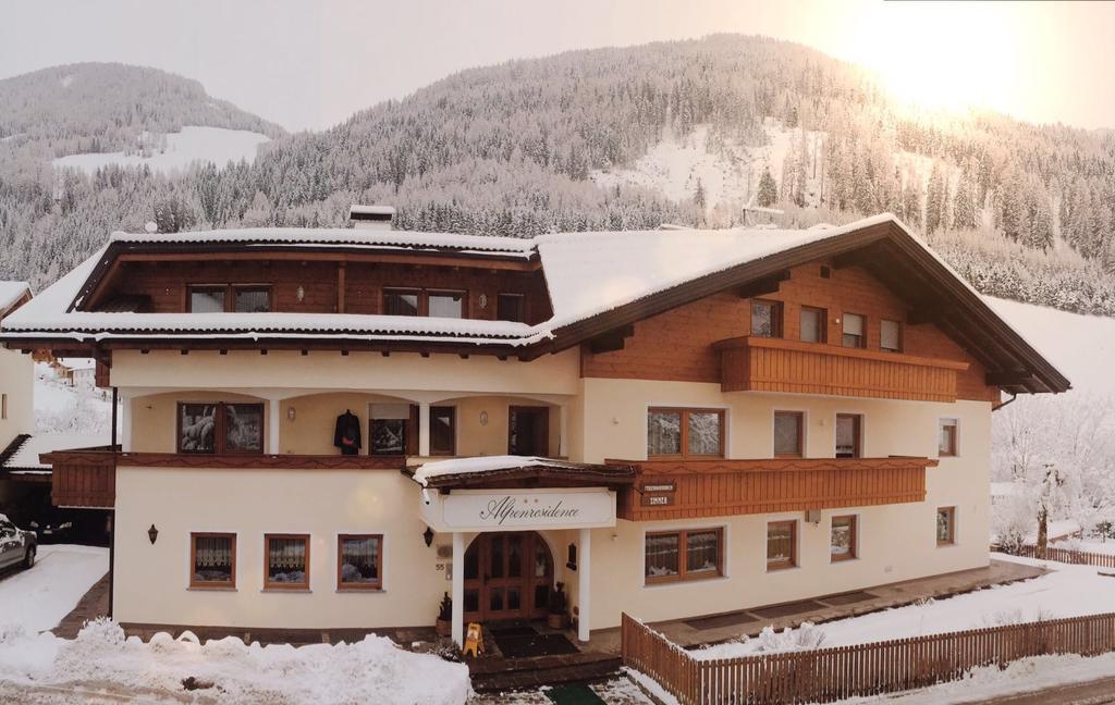 Garni Appartement Alpenresidence Cadipietra Eksteriør billede