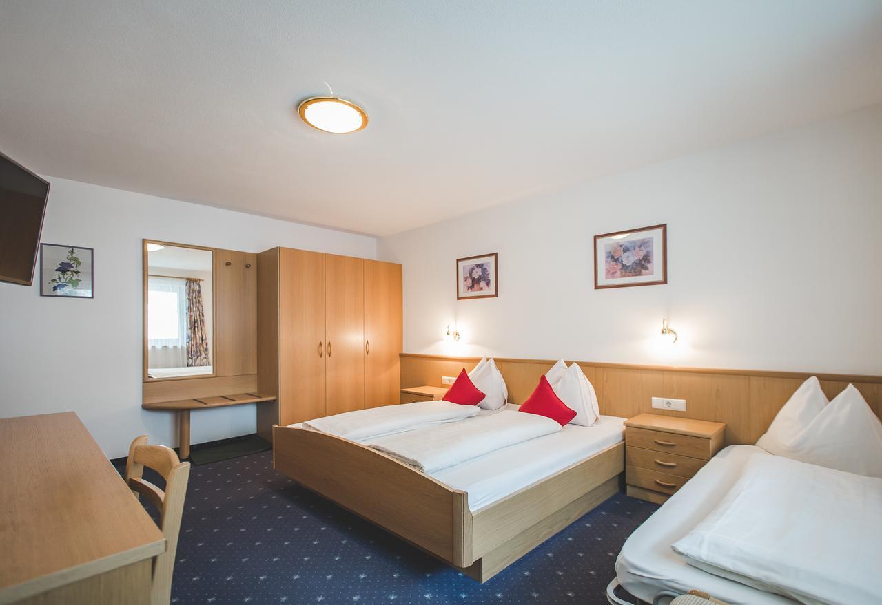 Garni Appartement Alpenresidence Cadipietra Eksteriør billede
