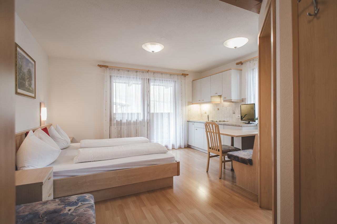 Garni Appartement Alpenresidence Cadipietra Eksteriør billede
